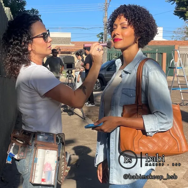 Retoque de modelo em set externo